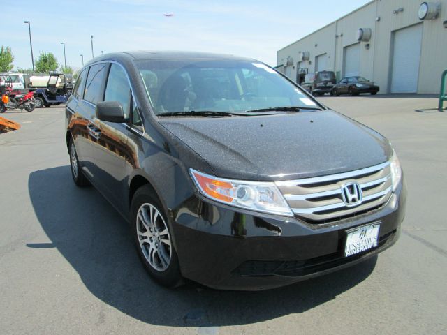 Honda Odyssey 2011 photo 4