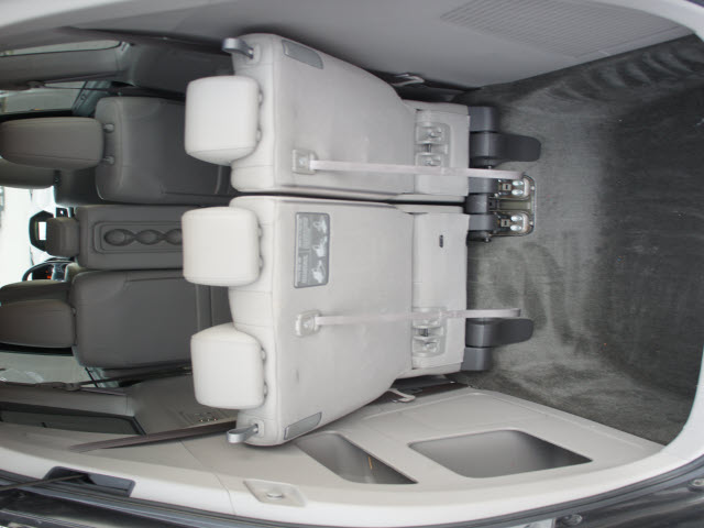 Honda Odyssey 2011 photo 2