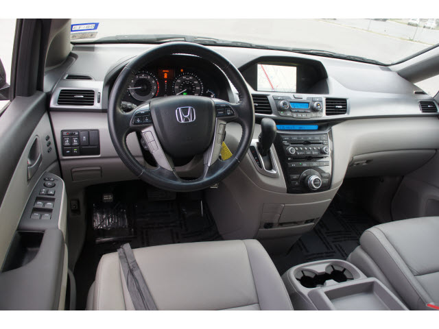 Honda Odyssey 2011 photo 5