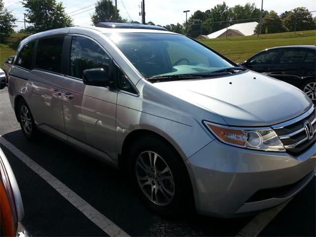 Honda Odyssey 2011 photo 1