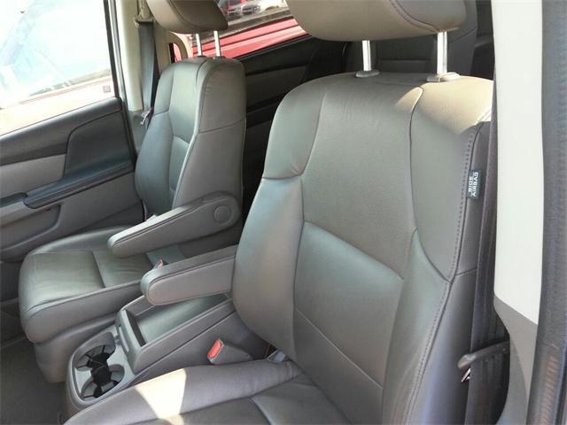 Honda Odyssey 2011 photo 4