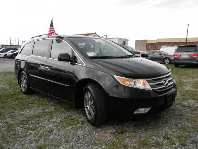 Honda Odyssey 2011 photo 3