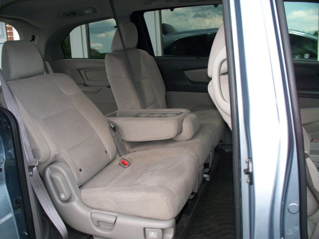 Honda Odyssey 2011 photo 3