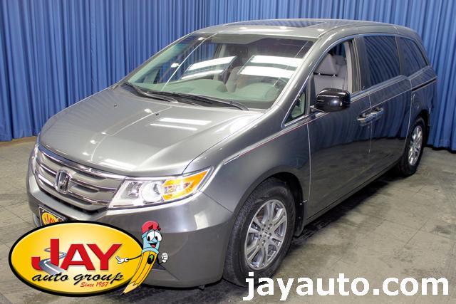 Honda Odyssey 2011 photo 2