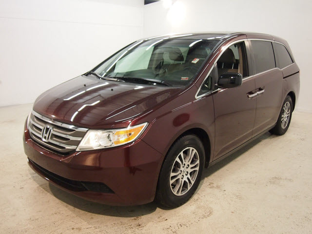 Honda Odyssey 2011 photo 3