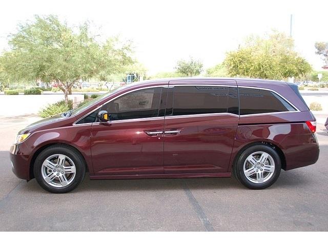 Honda Odyssey 2011 photo 1