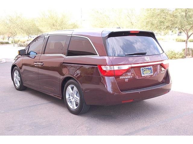 Honda Odyssey 2011 photo 4