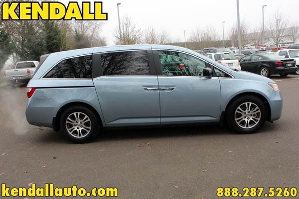 Honda Odyssey 2011 photo 3