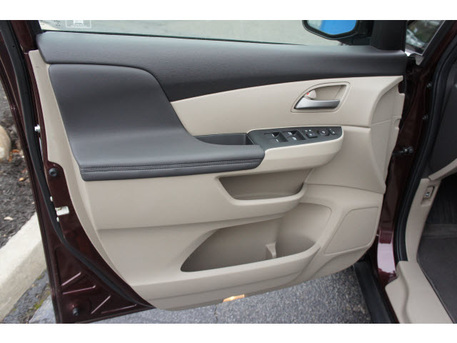 Honda Odyssey 2011 photo 4