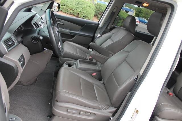 Honda Odyssey 2011 photo 17