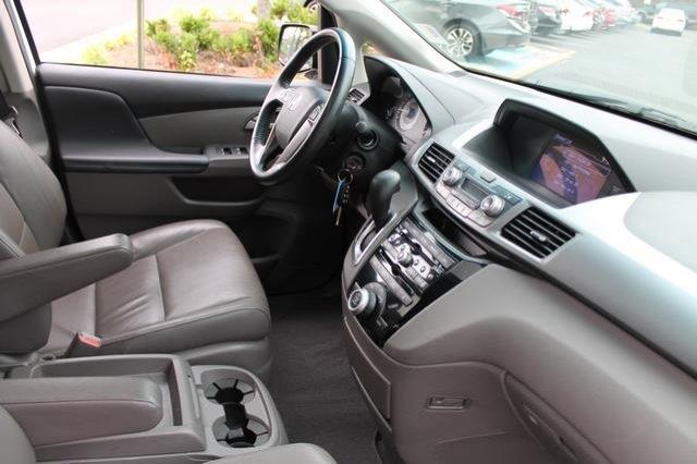 Honda Odyssey 2011 photo 21