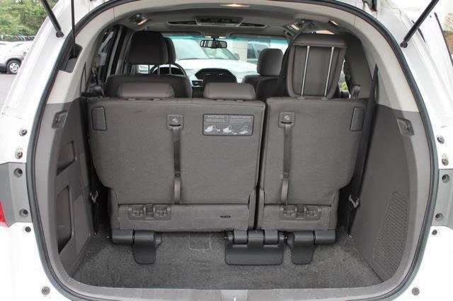 Honda Odyssey 2011 photo 25