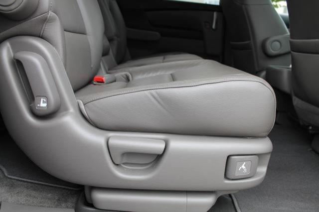 Honda Odyssey 2011 photo 8