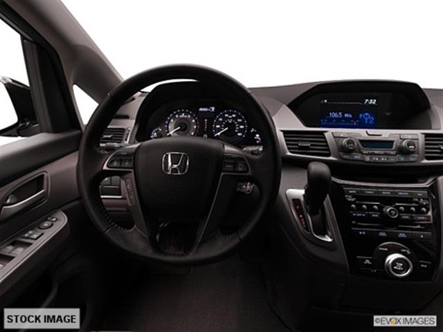 Honda Odyssey 2011 photo 2