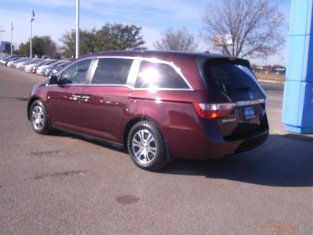 Honda Odyssey 2011 photo 4