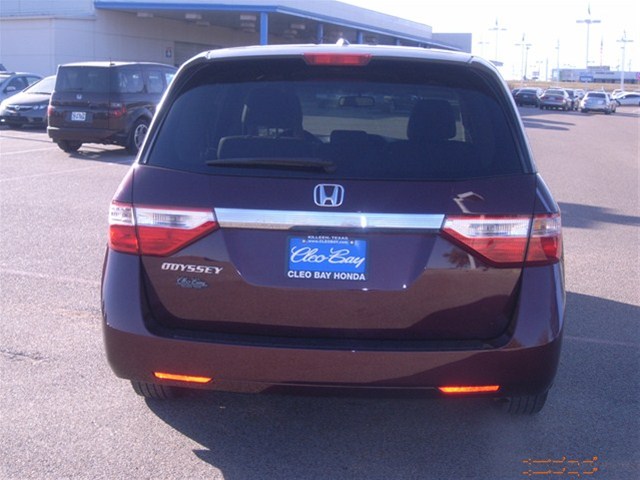 Honda Odyssey 2011 photo 5