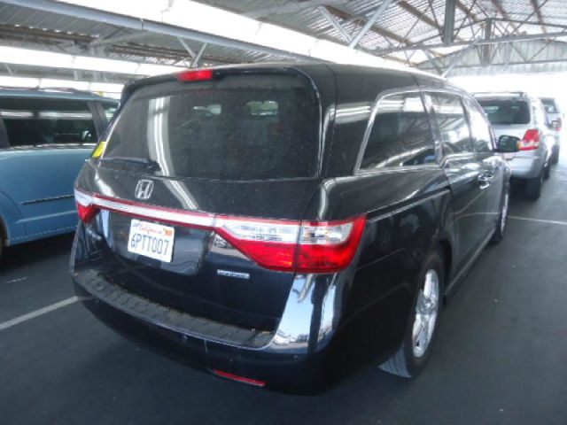 Honda Odyssey 2011 photo 4