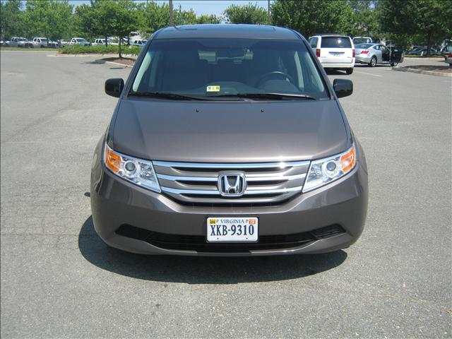 Honda Odyssey 2011 photo 3