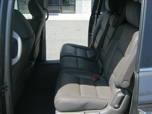 Honda Odyssey 2011 photo 5