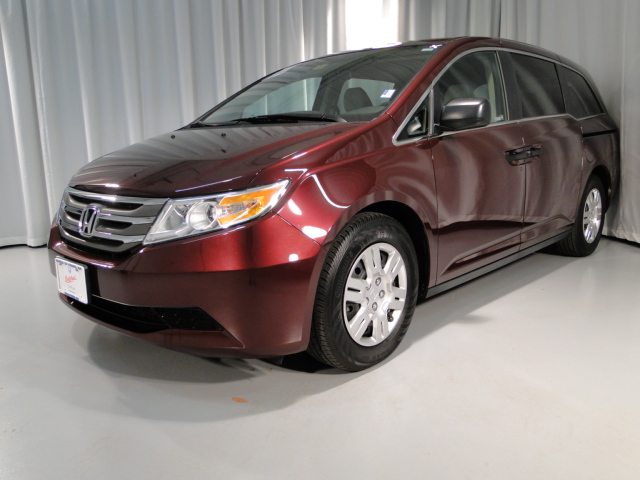 Honda Odyssey 2011 photo 1