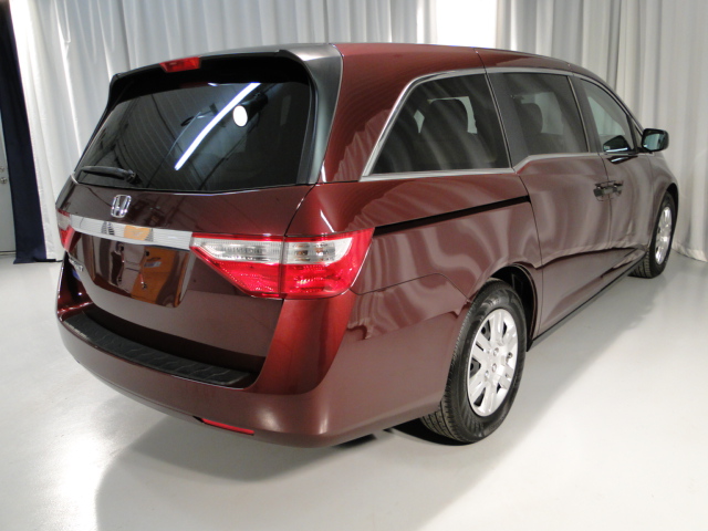 Honda Odyssey 2011 photo 3