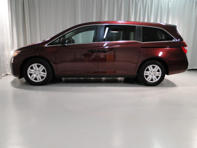 Honda Odyssey 2011 photo 4