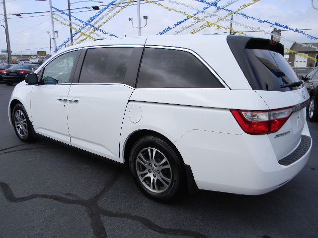 Honda Odyssey 2011 photo 3