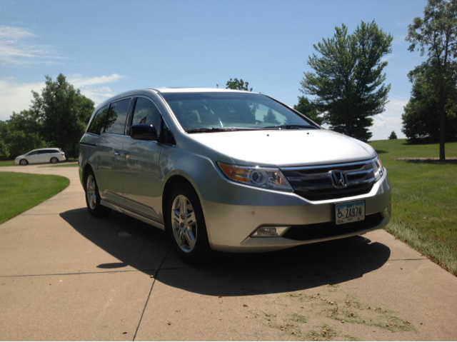 Honda Odyssey 2011 photo 3