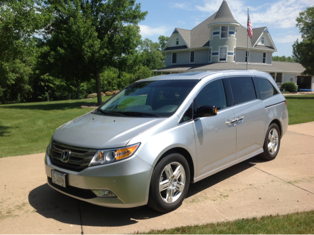 Honda Odyssey 2011 photo 4