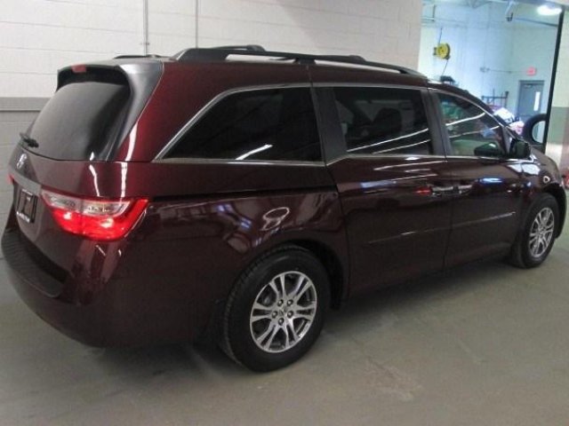 Honda Odyssey 2011 photo 3