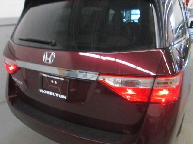 Honda Odyssey 2011 photo 4