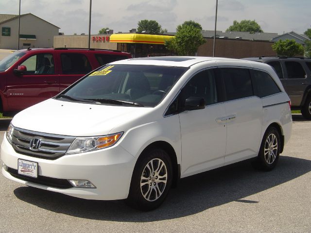 Honda Odyssey 2011 photo 4