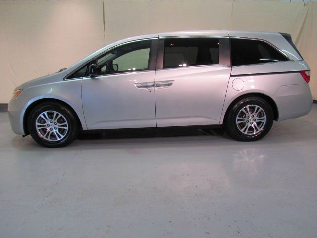 Honda Odyssey 2011 photo 1