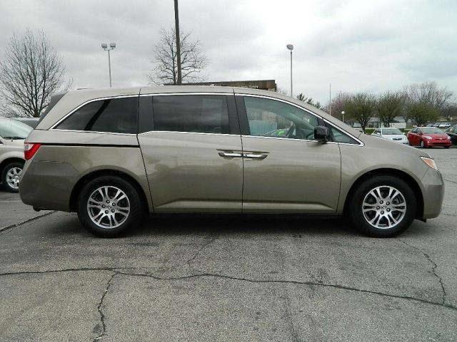 Honda Odyssey 2012 photo 4