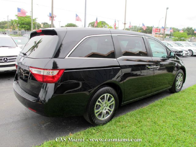 Honda Odyssey 2012 photo 10