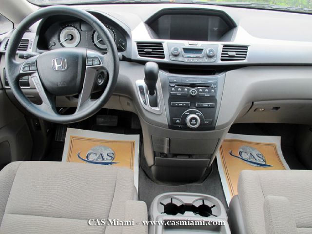 Honda Odyssey 2012 photo 5