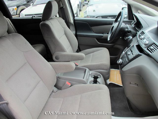 Honda Odyssey 2012 photo 8