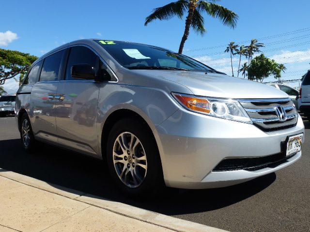 Honda Odyssey 2012 photo 2