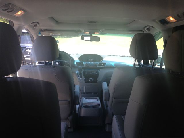 Honda Odyssey 2012 photo 11