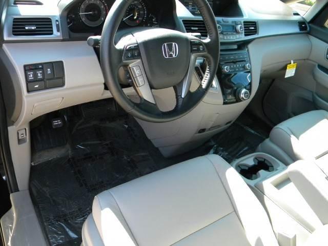 Honda Odyssey 2012 photo 4