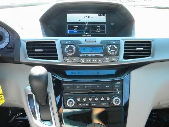 Honda Odyssey 2012 photo 5