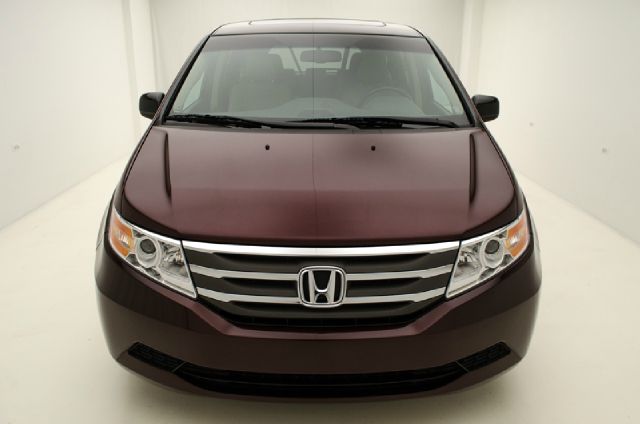 Honda Odyssey 2012 photo 2