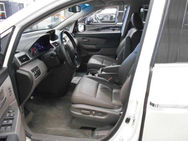 Honda Odyssey 2012 photo 3