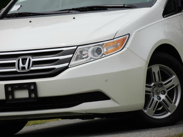 Honda Odyssey 2012 photo 2