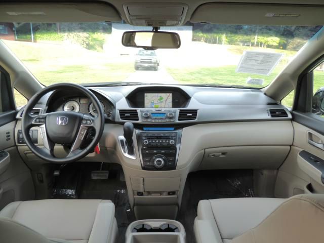 Honda Odyssey 2012 photo 3