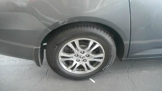 Honda Odyssey 2012 photo 2