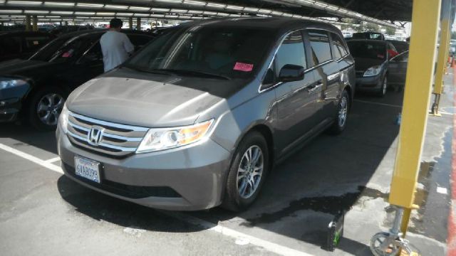 Honda Odyssey 2012 photo 4