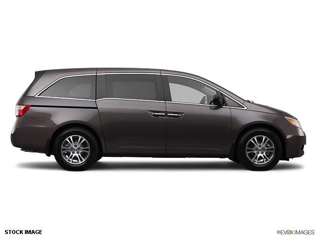 Honda Odyssey 2012 photo 2