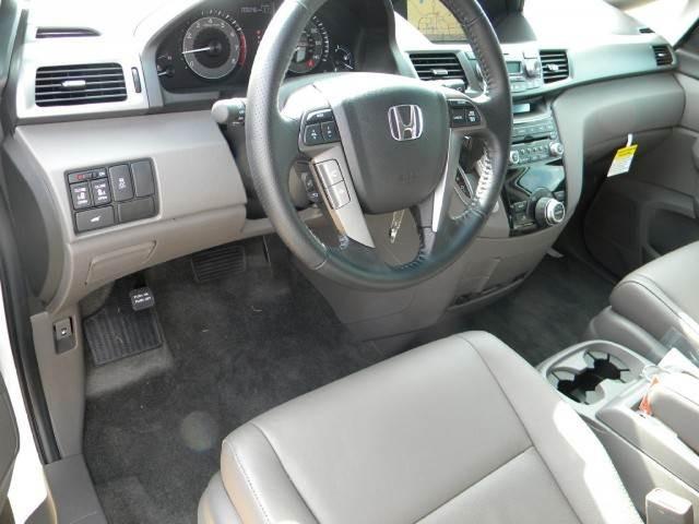 Honda Odyssey 2012 photo 4