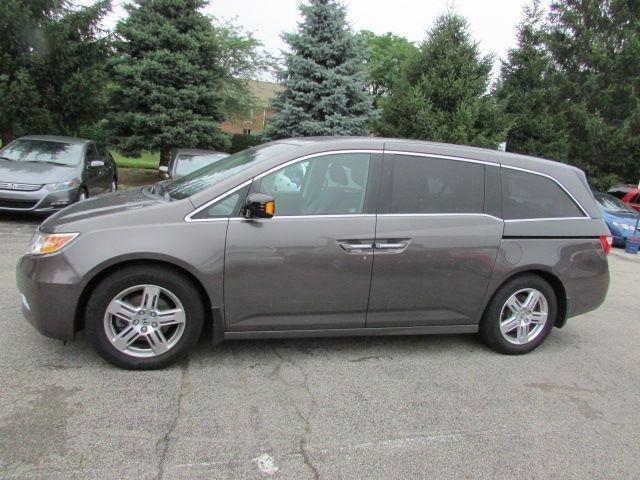 Honda Odyssey 2012 photo 2